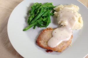 Pork Chops with White Gravy